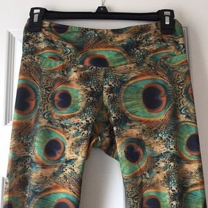 Onzie Peacock Yoga Leggings Size S/M